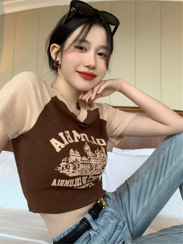 Bold Contrast Crop Tee – Cute Summer Vibes - Image 4